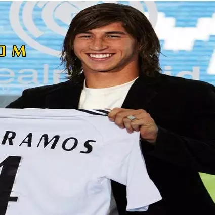 15 Pesepakbola ini jadi bintang sebelum waktunya, muda dan berbahaya