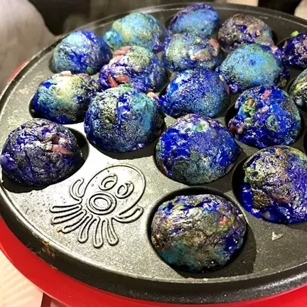 Begini jadinya kalau takoyaki dibuat bertema planet bumi, unik &amp; yummi