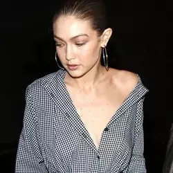 Lagi ngetren, 9 padu padan long belt ini bisa jadi inspirasi OOTD