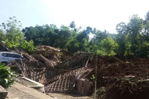 Puluhan jiwa tertimbun longsor di Ponorogo