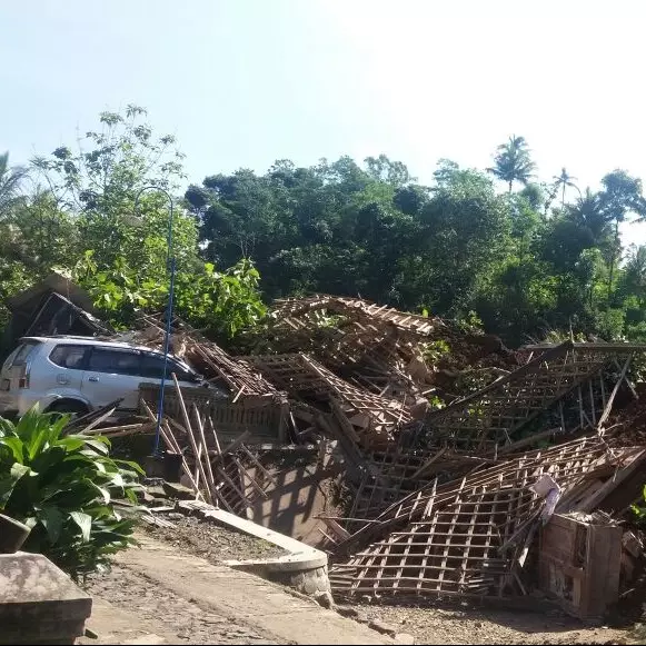 Puluhan jiwa tertimbun longsor di Ponorogo