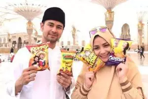 4 Artis ini dihujat saat unggah foto umrah di Instagram, kenapa ya?
