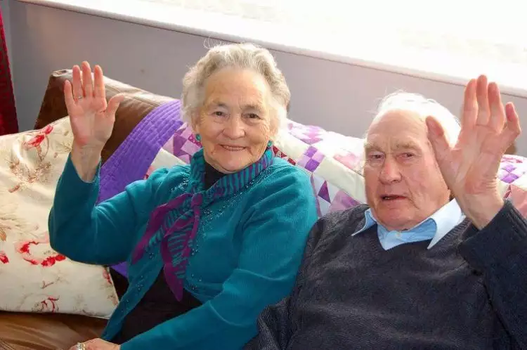 Kisah pasangan lansia meninggal di waktu hampir bersamaan, bikin haru