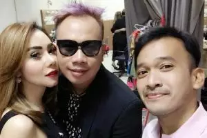 Tampil makin mesra, benarkah Vicky dan Femmy bakal menikah bulan Mei?