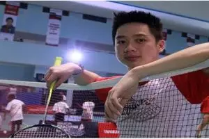 8 Gaya rambut bintang badminton Kevin Sukamuljo, mana paling cool?