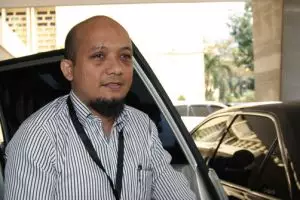 Penyidik KPK Novel Baswedan disiram air keras usai salat subuh