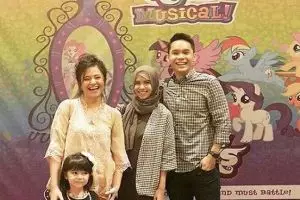 Marshanda unggah foto mantan suami & anak ini tuai pujian, kenapa ya?