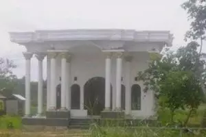 Kamuflase rumah ini keren banget, kamu bakalan kaget melihat aslinya