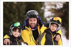 10 Potret gantengnya dua anak Hrithik Roshan, siap saingi sang ayah