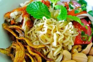 Berapa kali seminggu kamu boleh makan mi instan? Ini penjelasan dokter