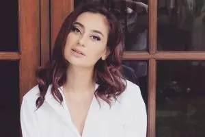 3 Selebriti cantik ini punya bisnis unik, ada yang produksi lingerie