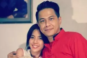 Belum miliki momongan, Delon-Yeslin Wang anggap masih bulan madu