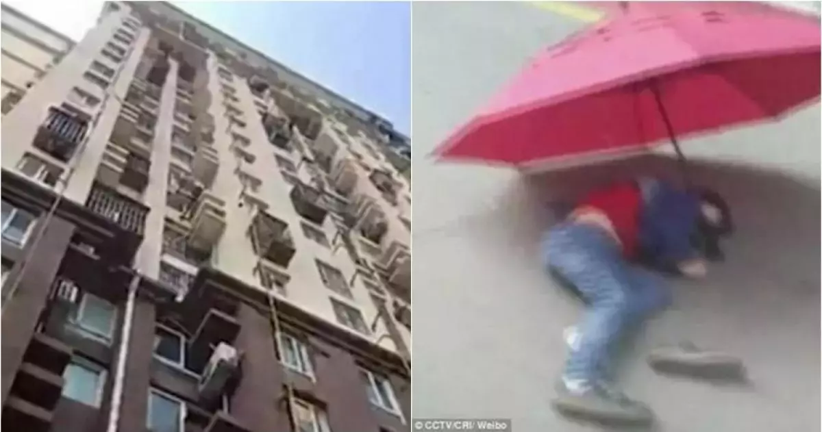 Tiru adegan film kartun, bocah ini terjun dari lantai 10 pakai payung