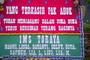 Rutan Brimob banjir karangan bunga untuk Ahok