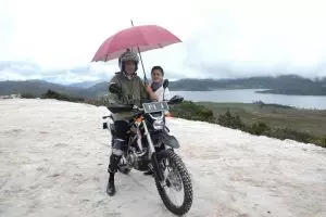 9 Gaya Presiden Jokowi naik motor trail di Wamena, kerennya tiada dua