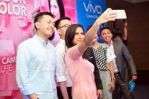 Pakai smartphone ini hasil selfie semakin sempurna, wow!