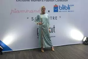 Ini koleksi fashion Ria Miranda untuk sambut Ramadan, temanya unik lho