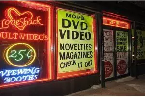 Ini alasan tak terduga kenapa film porno kerap disebut blue film