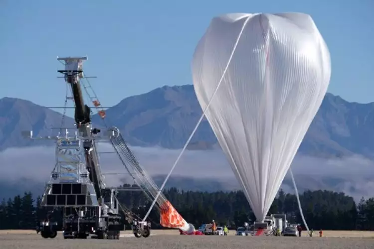Balon raksasa NASA diluncurkan, gunanya untuk apa ya? 