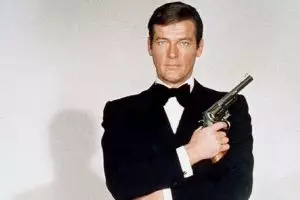 Aktor legendaris James Bond Roger Moore meninggal akibat kanker