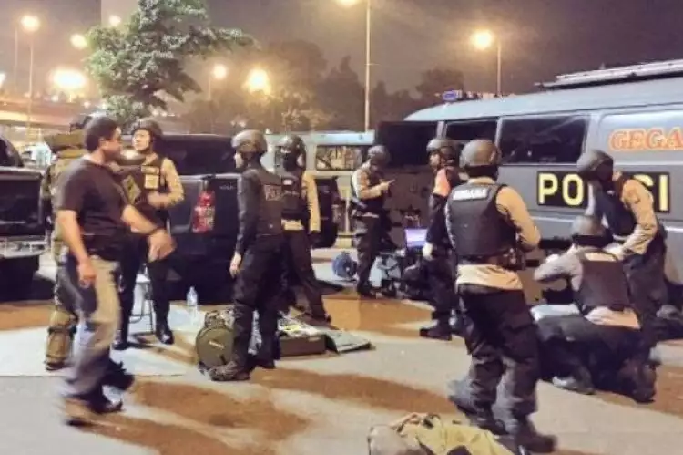 Polisi ringkus 3 terduga pelaku bom Kampung Melayu di Bandung