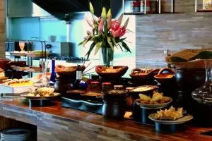 Yuk buka puasa di hotel ini, banyak menu lezat yang menggugah selera 