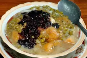 7 Makanan khas daerah yang identik dijadikan takjil, yuk ngabuburit