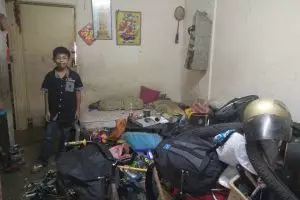 Potret kehidupan bocah miskin ini ingatkan kita untuk selalu bersyukur