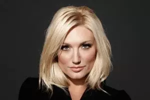 10 Foto Brooke, putri Hulk Hogan yang seksinya bikin mata malas kedip