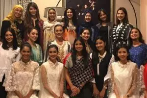 9 Potret momen reuni dan buka bersama Puteri Indonesia 1992-2017