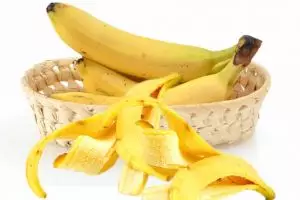 Selain buahnya, kulit pisang juga memiliki manfaat untuk tubuh lho