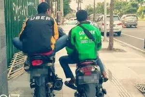 5 Foto momen unik driver ojek online ini bikin bilang 'o aja ya kan'