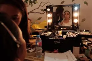 7 Tips makeup ala Farah Ayu agar kamu terlihat dewy, patut dicoba nih