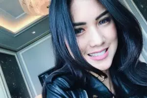 Dikabarkan kencan sama Chef Juna, ini 10 potret cantiknya Atries Angel