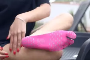 Nakefit, pelindung tempel yang cegah kaki dari panas & benda tajam