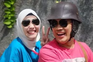 11 Foto bukti Hanung & Zaskia Mecca selalu pamer kemesraan setiap saat