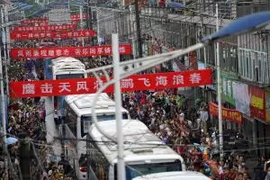 7 Foto saat ribuan pelajar di China berangkat ikuti SPMB, rame poll