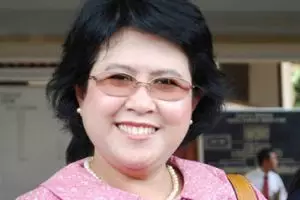 7 Seleb yang juga berprofesi jadi pengacara, ada yang presenter bola