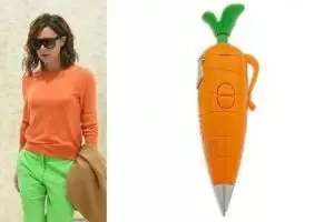 Pakai baju oranye, Victoria Beckham disamakan wortel oleh anaknya