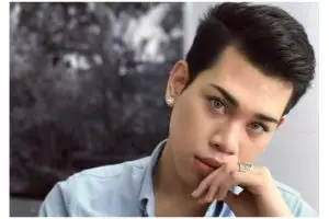 Agung Mahajaya, asisten pribadi Awkarin yang lulusan sekolah di Swiss