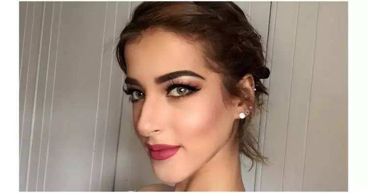 Tasya Farasya, si cantik calon dokter gigi dan beauty vlogger hits