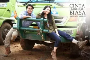 Unggah foto bercaption romantis, Deva Mahenra & Velove Vexia pacaran?