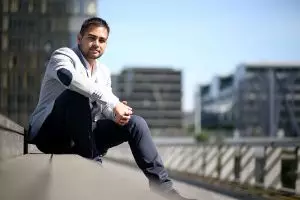 7 Gaya simple ini bikin pesonamu terpancar saat hari raya