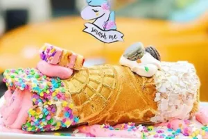 Unicorn Cannoli, kuliner kekinian yang ditaburi emas 24 karat