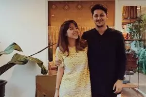 9 Potret kemesraan Keenan Pearce-Gianni, nggak kalah dari Raisa-Hamish