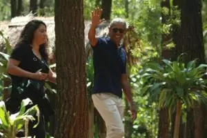 Begini gaya Obama saat piknik ke Pinus Becici Yogyakarta