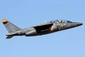 Jenderal AU Prancis ini gunakan jet tempur untuk pulang kampung, duh