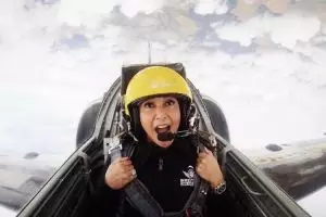 8 Foto Maia Estianty naik jet tempur di Prancis, nyalinya top banget!