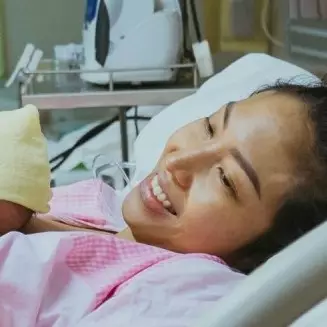 Ayu Dewi melahirkan bayi laki-laki, selamat ya!