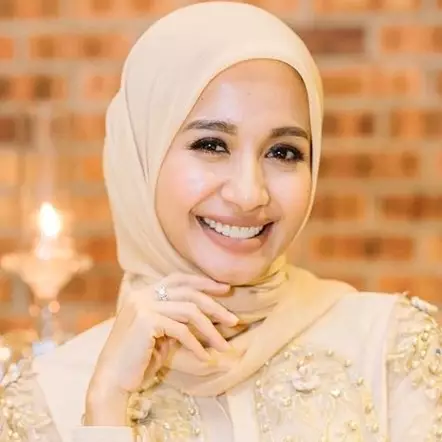 Sempat malu-malu, Laudya C Bella mulai 'go public' dengan pria ini